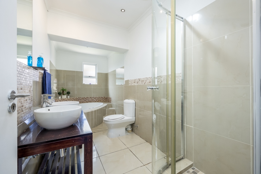 4 Bedroom Property for Sale in Protea Heights Western Cape